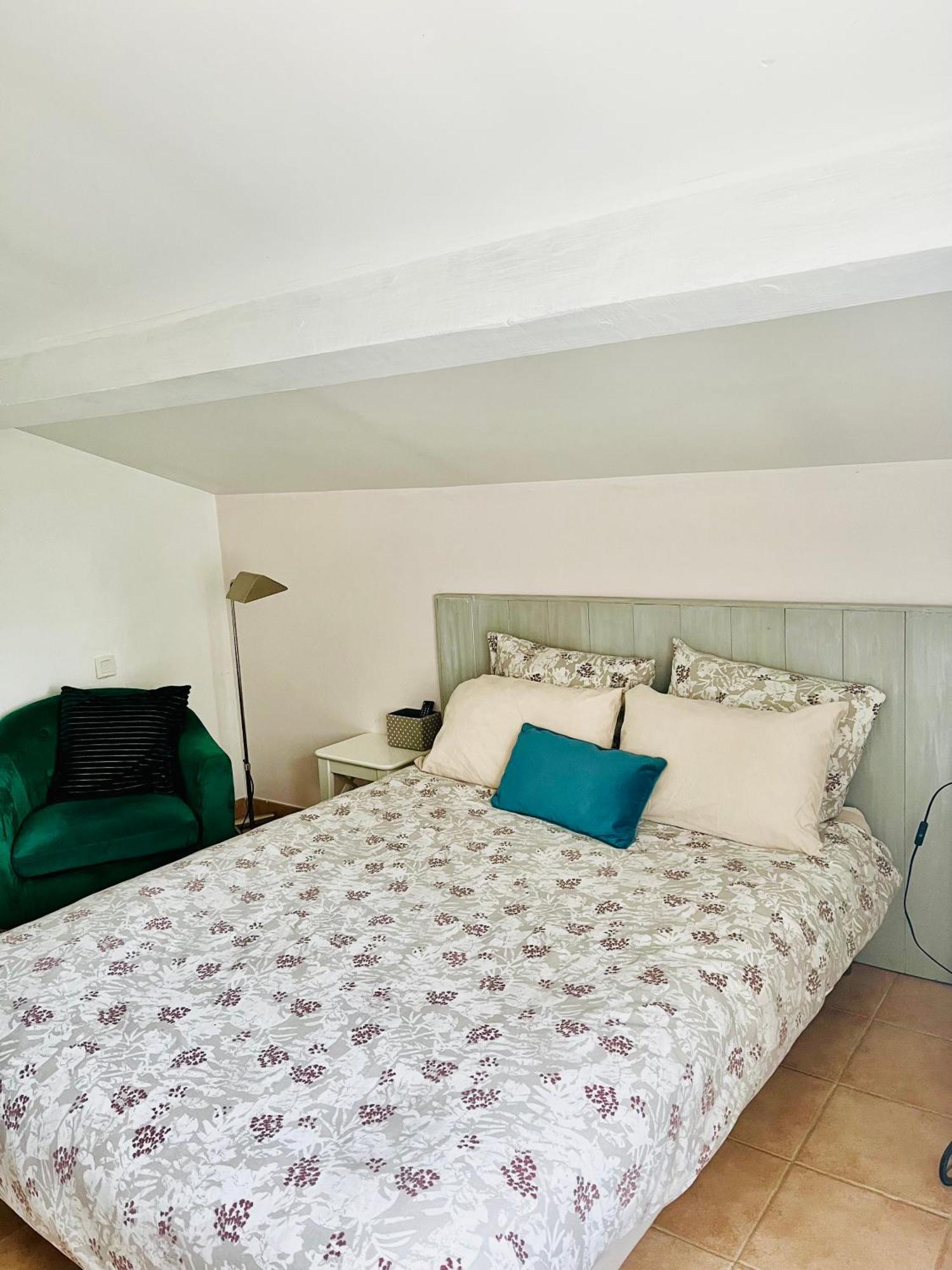Bed and Breakfast Mas Saint-Ange Lunel  Pokoj fotografie