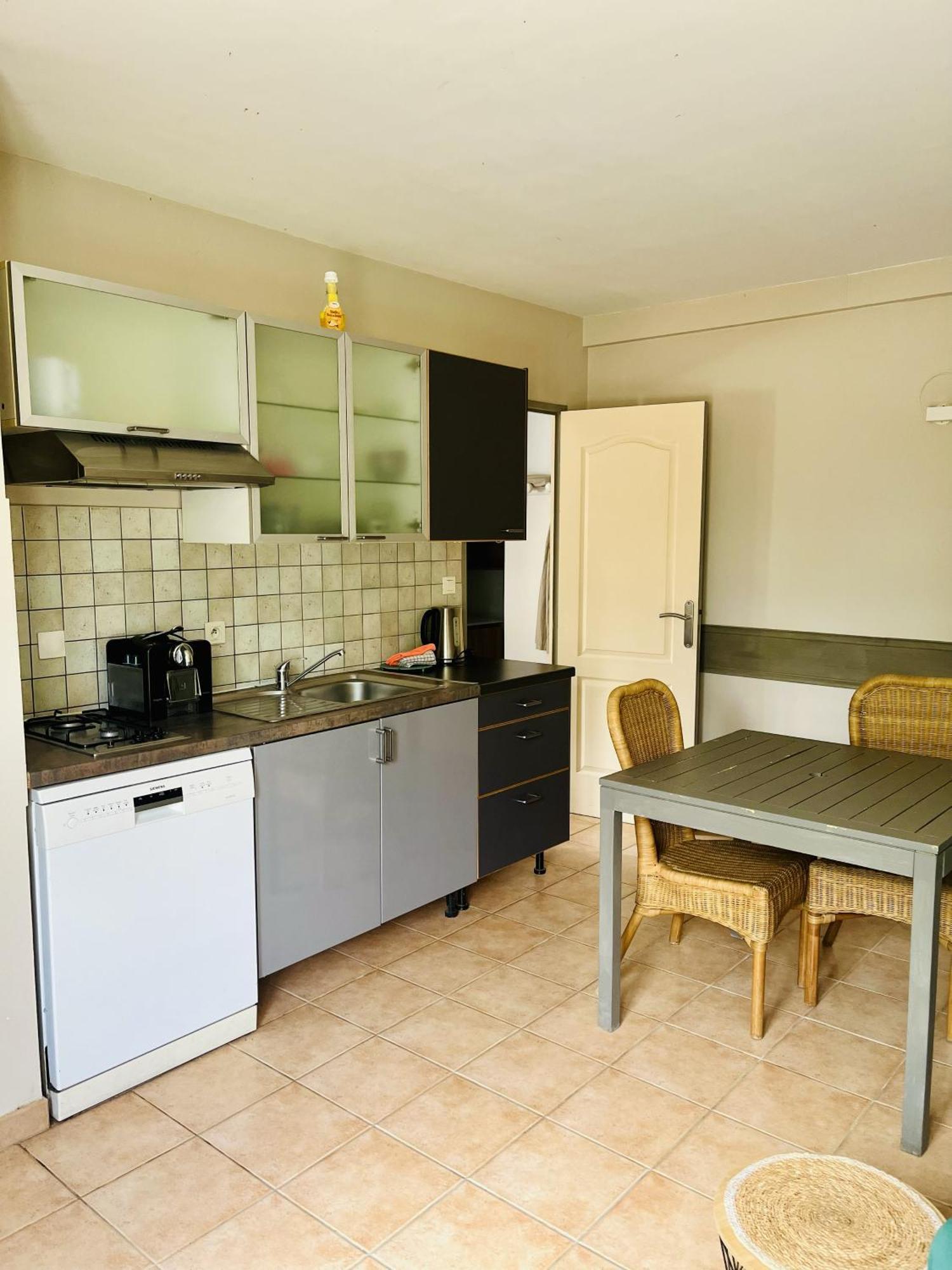 Bed and Breakfast Mas Saint-Ange Lunel  Pokoj fotografie