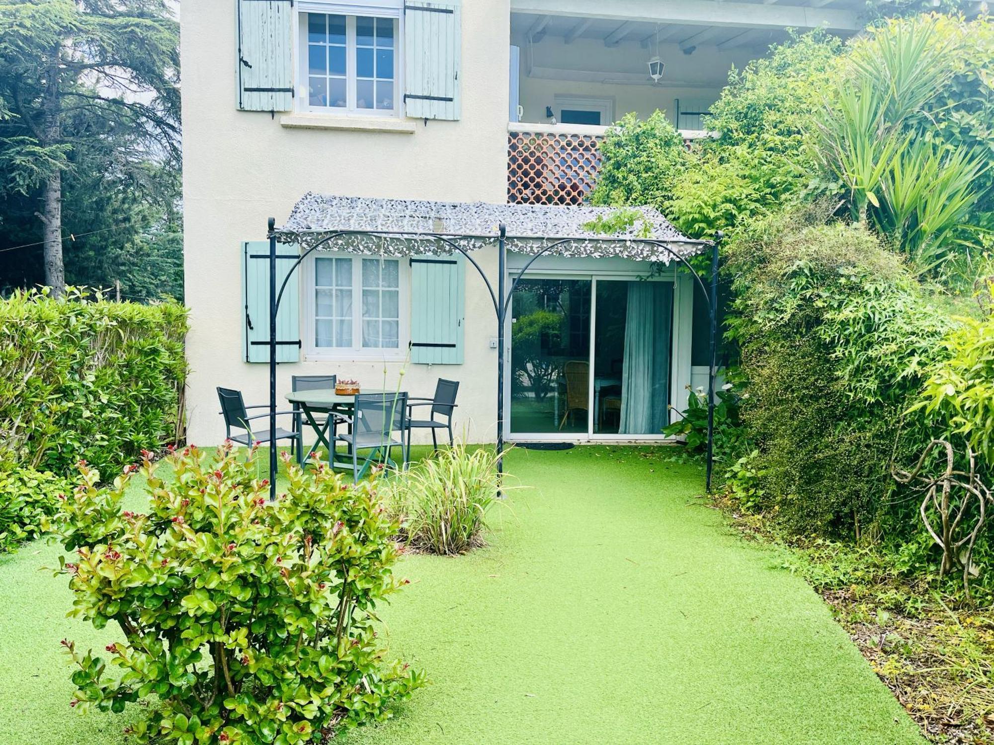 Bed and Breakfast Mas Saint-Ange Lunel  Exteriér fotografie
